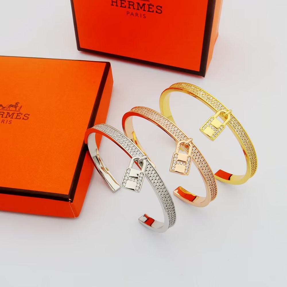 Hermes Kelly Lock Vintage Hermes Bracelet - 18K Gold