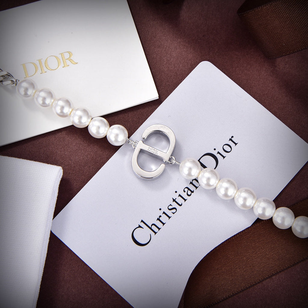Dior 30 Montaigne Long Necklace